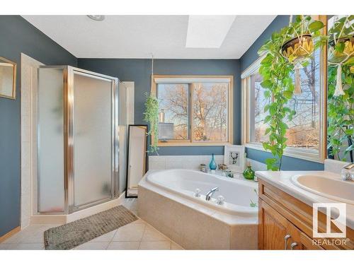 171 51268 Rge Road 204, Rural Strathcona County, AB - Indoor Photo Showing Bathroom