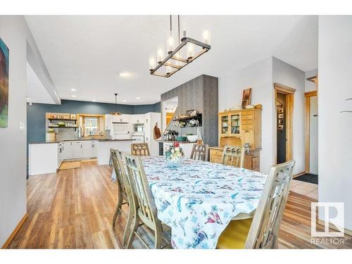 171 51268 Rge Road 204, Rural Strathcona County, AB - Indoor Photo Showing Dining Room