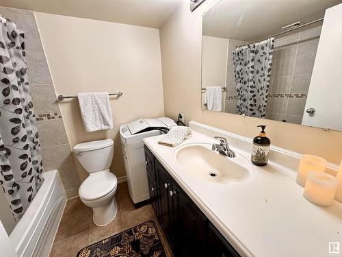 37 8735 165 Street, Edmonton, AB - Indoor Photo Showing Bathroom