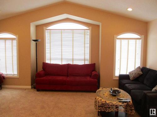 11904 175 Avenue Nw, Edmonton, AB - Indoor Photo Showing Living Room