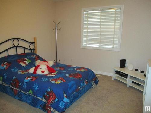 11904 175 Avenue Nw, Edmonton, AB - Indoor Photo Showing Bedroom