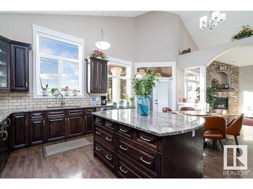 17512 110 Street, Edmonton, AB - Indoor Photo Showing Kitchen With Upgraded Kitchen