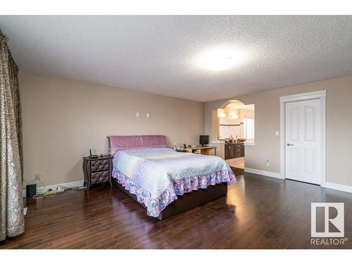 17512 110 Street, Edmonton, AB - Indoor Photo Showing Bedroom