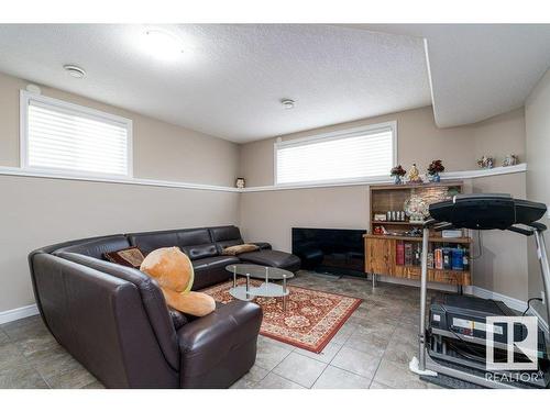 17512 110 Street, Edmonton, AB - Indoor