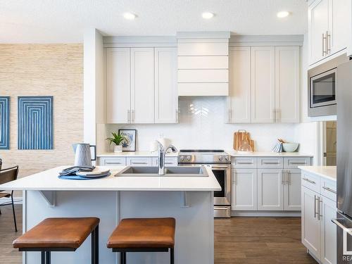 3130 Dixon Landing Landing, Edmonton, AB - Indoor Photo Showing Kitchen With Upgraded Kitchen