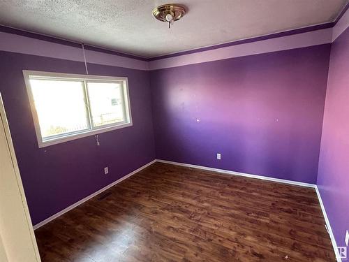 120 Brantford Street, Spruce Grove, AB - Indoor Photo Showing Other Room