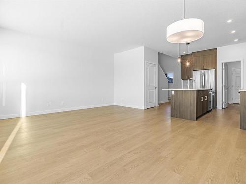 4736 Cawsey Terrace, Edmonton, AB - Indoor Photo Showing Kitchen