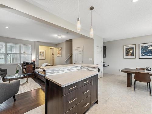 3420 Abbott Way, Edmonton, AB - Indoor Photo Showing Living Room