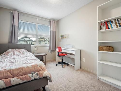 3420 Abbott Way, Edmonton, AB - Indoor Photo Showing Bedroom