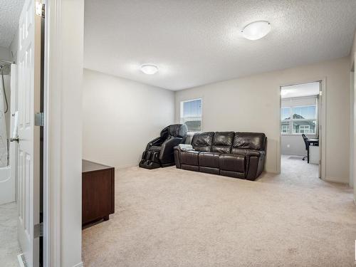 3420 Abbott Way, Edmonton, AB - Indoor