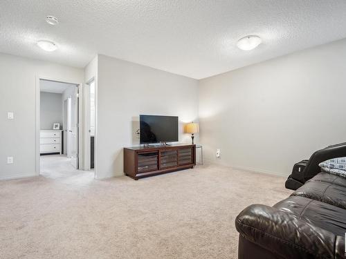 3420 Abbott Way, Edmonton, AB - Indoor