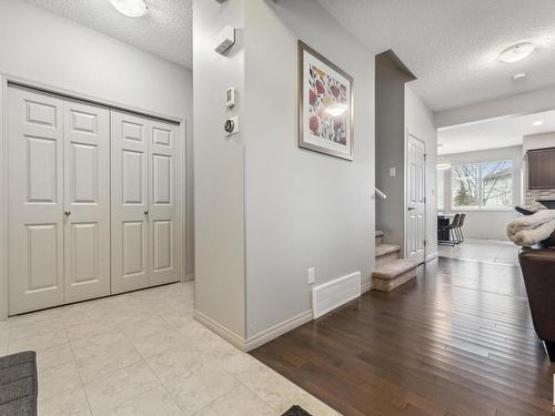 3420 Abbott Way, Edmonton, AB - Indoor Photo Showing Other Room