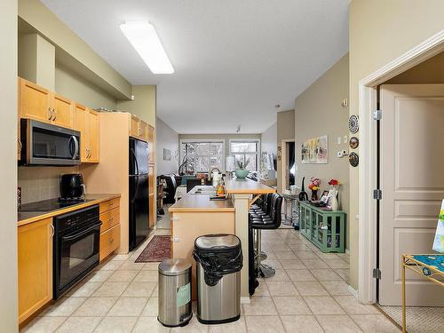 407 8619 111 Street, Edmonton, AB - Indoor Photo Showing Kitchen