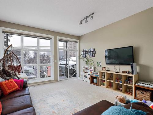 407 8619 111 Street, Edmonton, AB - Indoor Photo Showing Living Room