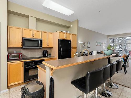 407 8619 111 Street, Edmonton, AB - Indoor Photo Showing Kitchen