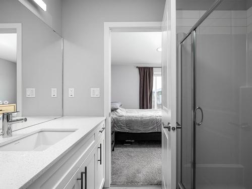 100 Kingsbury Circle, Spruce Grove, AB - Indoor Photo Showing Bathroom