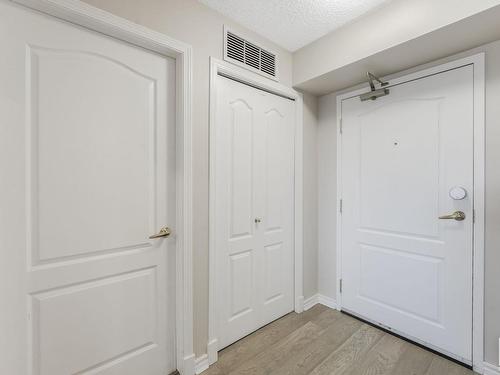 1003 10649 Saskatchewan Drive, Edmonton, AB - Indoor Photo Showing Other Room