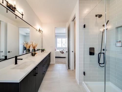 18 Newbury Circle, Sherwood Park, AB - Indoor Photo Showing Bathroom