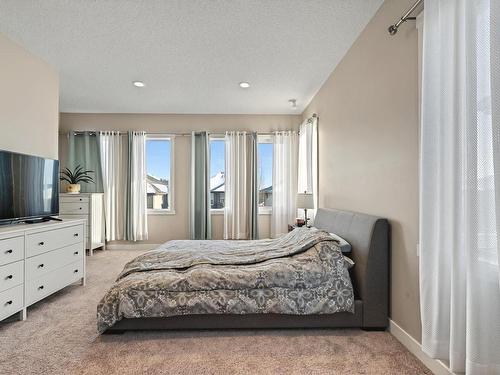 5715 Allbright Court, Edmonton, AB - Indoor Photo Showing Bedroom