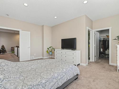 5715 Allbright Court, Edmonton, AB - Indoor Photo Showing Bedroom