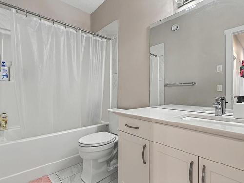 5715 Allbright Court, Edmonton, AB - Indoor Photo Showing Bathroom