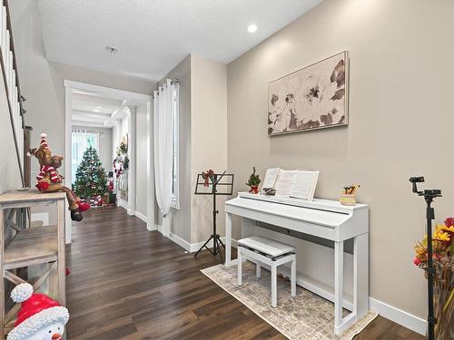 5715 Allbright Court, Edmonton, AB - Indoor Photo Showing Other Room