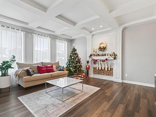 5715 Allbright Court, Edmonton, AB - Indoor Photo Showing Living Room