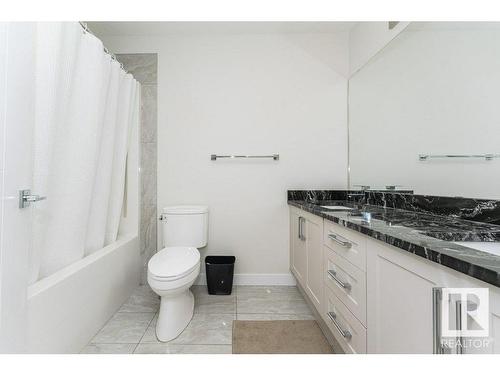 9162 Cooper Crescent, Edmonton, AB - Indoor Photo Showing Bathroom