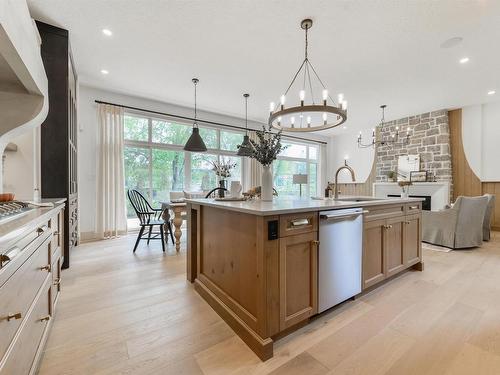 5820 108A Street, Edmonton, AB - Indoor Photo Showing Kitchen With Upgraded Kitchen