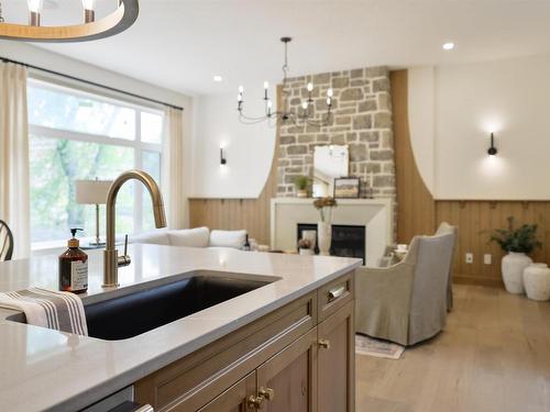 5820 108A Street, Edmonton, AB - Indoor Photo Showing Kitchen