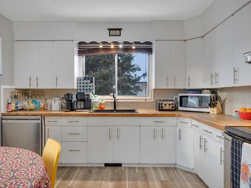 5009 47 Ave, Thorsby, AB - Indoor Photo Showing Kitchen