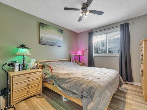 5009 47 Ave, Thorsby, AB - Indoor Photo Showing Bedroom