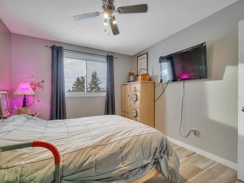 5009 47 Ave, Thorsby, AB - Indoor Photo Showing Bedroom