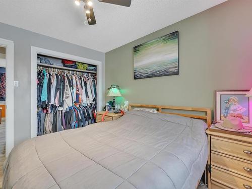 5009 47 Ave, Thorsby, AB - Indoor Photo Showing Bedroom