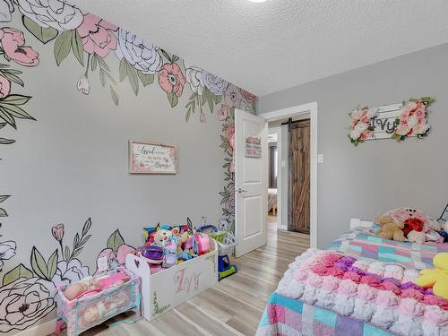 5009 47 Ave, Thorsby, AB - Indoor Photo Showing Bedroom