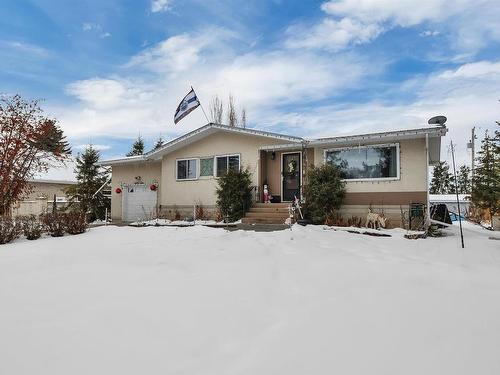 5009 47 Ave, Thorsby, AB - Outdoor