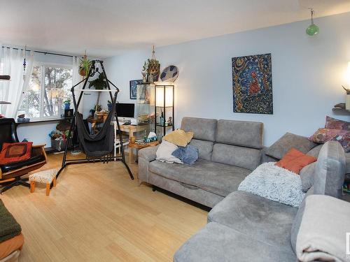 7917 178 Street, Edmonton, AB - Indoor Photo Showing Living Room