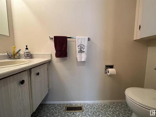 4417 Lakeshore Drive, Bonnyville Town, AB - Indoor Photo Showing Bathroom