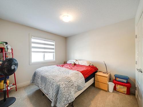 616 42 Avenue Nw, Edmonton, AB - Indoor Photo Showing Bedroom