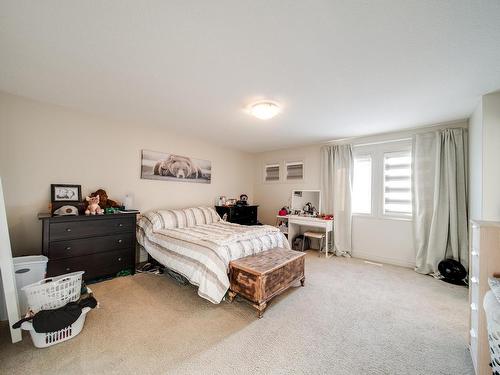 616 42 Avenue Nw, Edmonton, AB - Indoor Photo Showing Bedroom