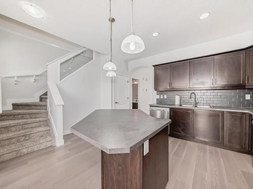 32 13825 155 Avenue, Edmonton, AB - Indoor Photo Showing Kitchen