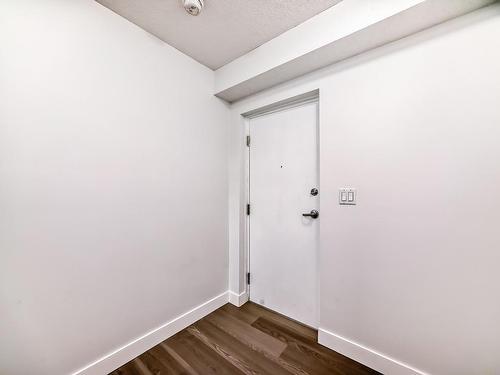 32 13825 155 Avenue, Edmonton, AB - Indoor Photo Showing Other Room