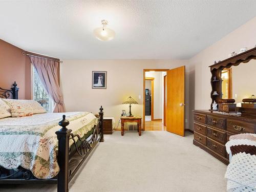 1 53526 Rge Road 273, Rural Parkland County, AB - Indoor Photo Showing Bedroom