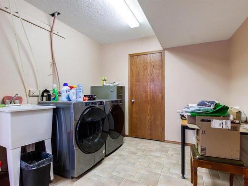 1 53526 Rge Road 273, Rural Parkland County, AB - Indoor Photo Showing Laundry Room