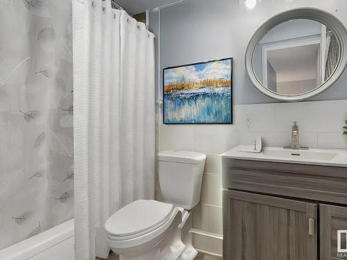 401 13910 Stony Plain Road, Edmonton, AB - Indoor Photo Showing Bathroom