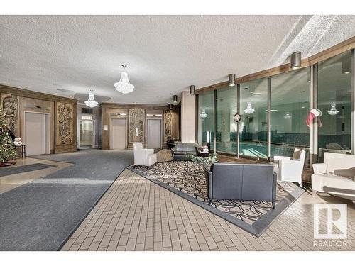 401 13910 Stony Plain Road, Edmonton, AB - Indoor Photo Showing Kitchen