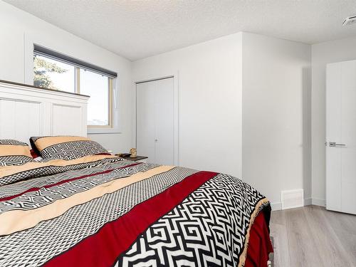 8776 189 Street, Edmonton, AB - Indoor Photo Showing Bedroom