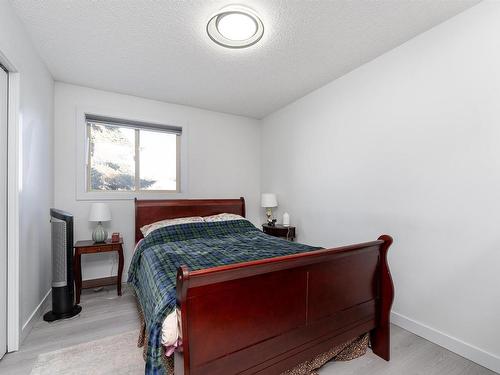 8776 189 Street, Edmonton, AB - Indoor Photo Showing Bedroom