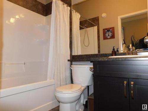 16448 140 Street, Edmonton, AB - Indoor Photo Showing Bathroom