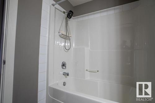 207 16235 51 Street Nw, Edmonton, AB - Indoor Photo Showing Bathroom